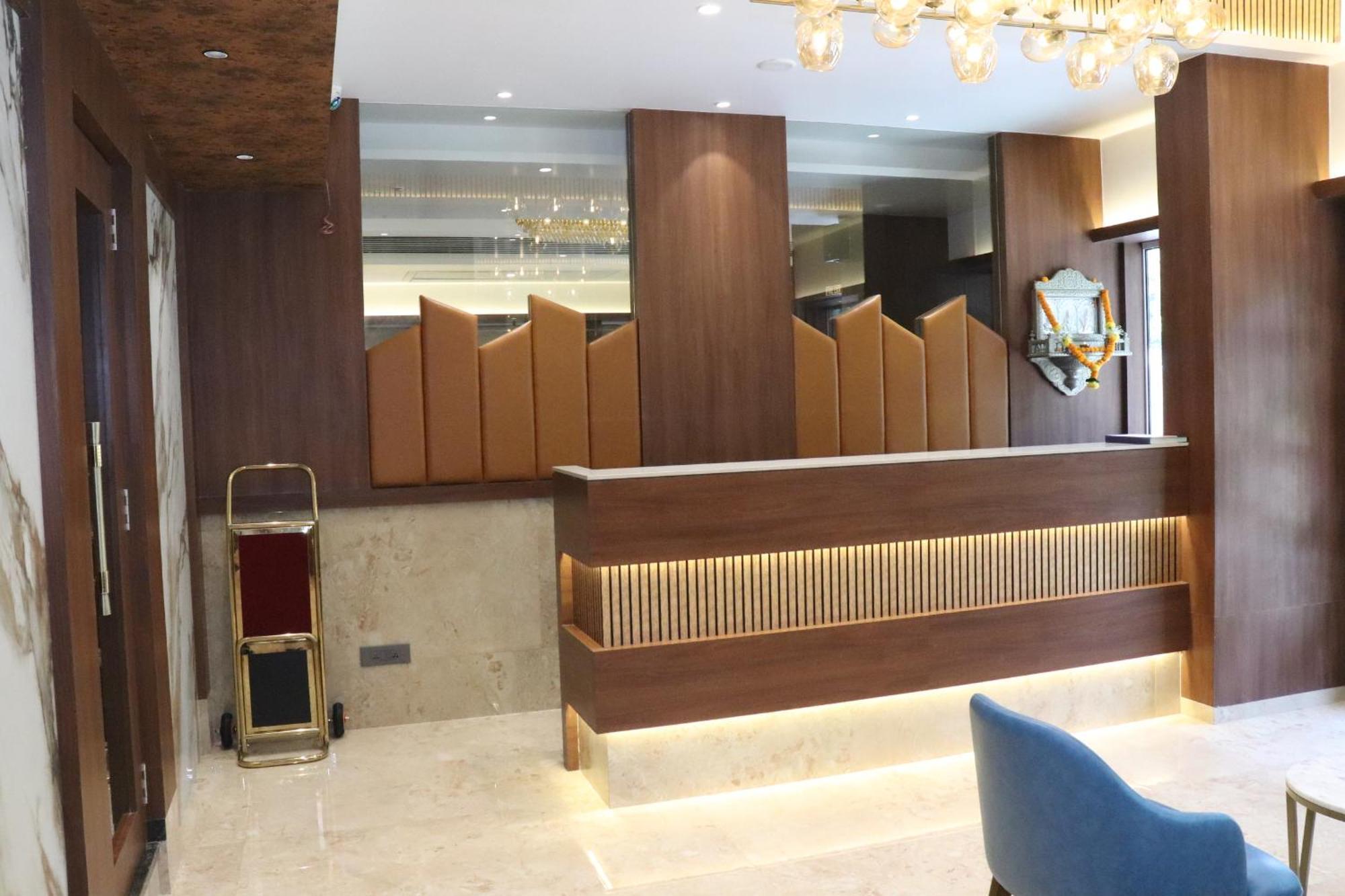 Hotel Golden Nest Thane Eksteriør bilde
